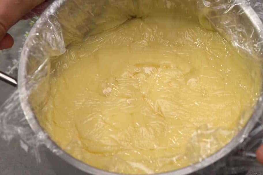 Cook the pastry cream