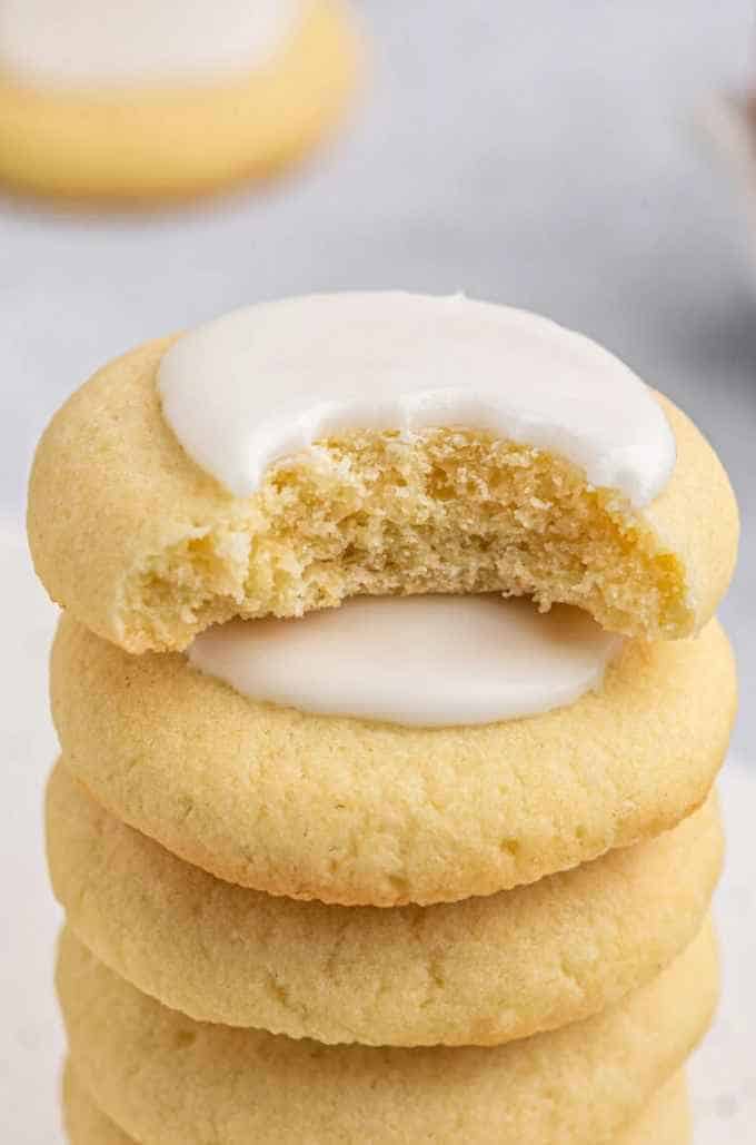 Meltaway Almond Cookies
